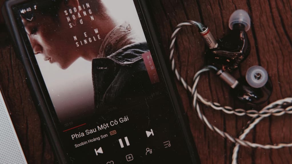 Curated Music: What It Is and How Playlists Shape Discovery